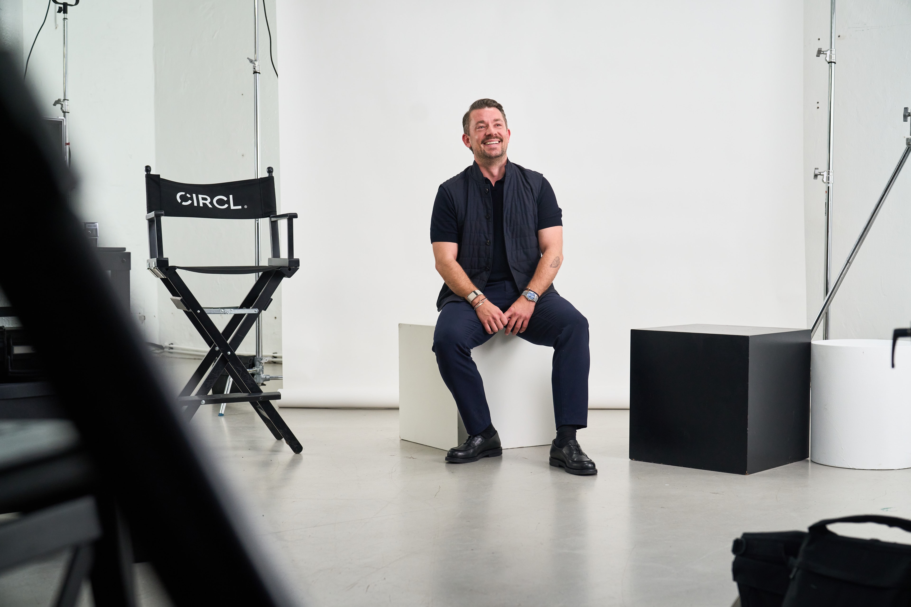 Jonas van Blanken im CIRCL Studio Düsseldorf — Gründer von CIRCL Studio und simpl, Host der AI Loop